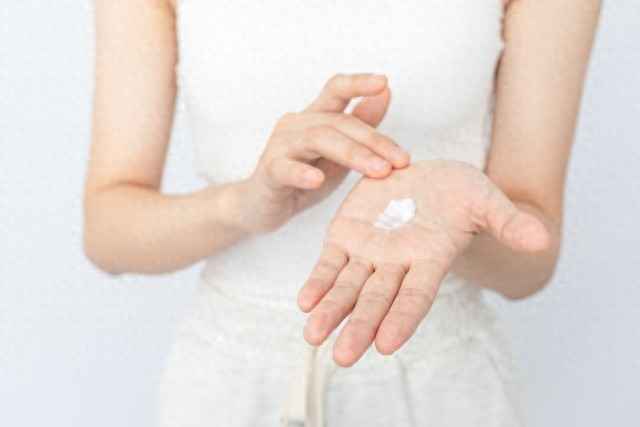 早春大学生穿搭与护肤全攻略：省钱又时尚的指南  第1张