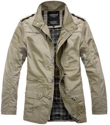 卡其上衣搭配裤子秘籍大公开 穿出风格不犯愁