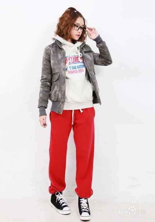 卫衣搭外套的万能公式 这样穿保暖又有型  第2张