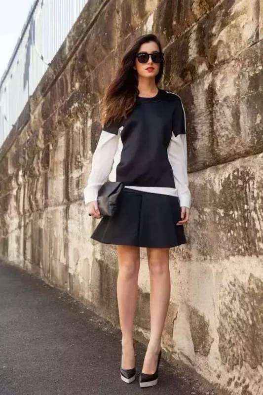 卫衣配裙子今年秋天就这么穿时髦又显瘦