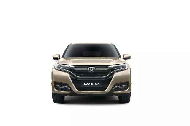 原来UR是咱中国自个儿的快时尚巨头 别再说它是外国牌儿了