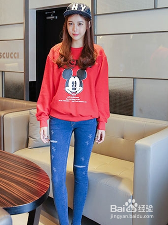 基础卫衣大翻身 一衣多搭让你摆脱路人感