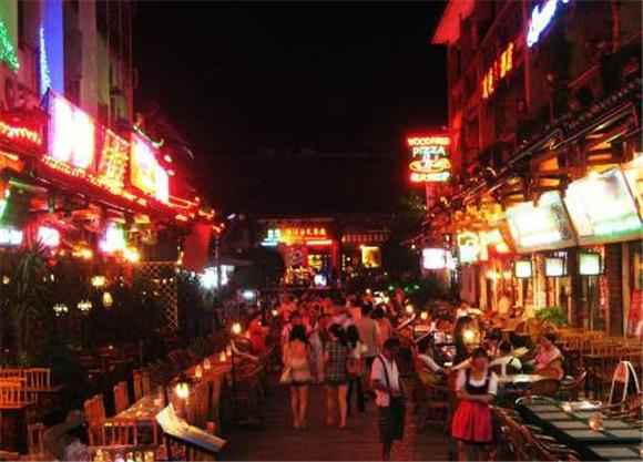 夜市摆摊卖啥能火 这份避坑指南让你少走弯路