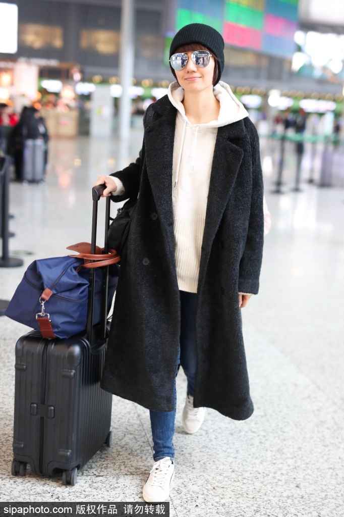 大衣搭配帽子时尚秘籍让你穿出范儿