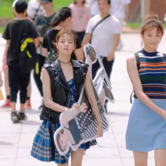 打开皮衣搭出百变风格这些内搭思路让你一周不重样