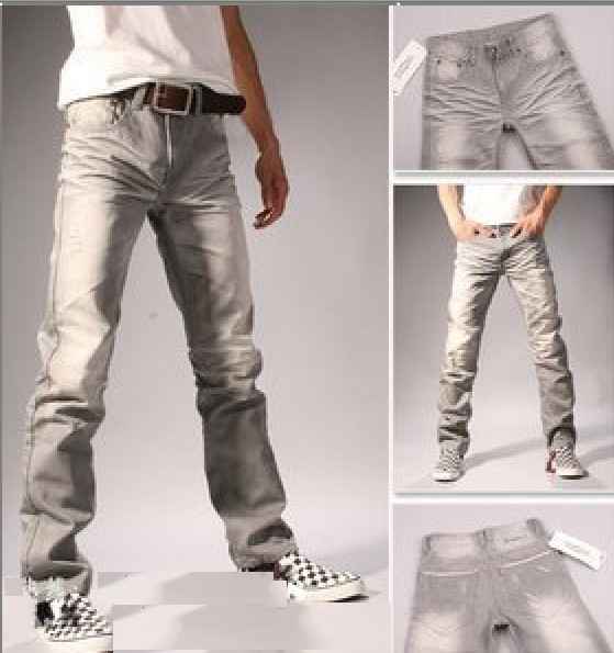 深灰色上衣的万能搭配手册 穿出高级感的配色秘密