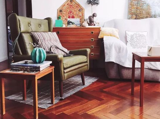 深红色配色宝典 这样搭美到犯规