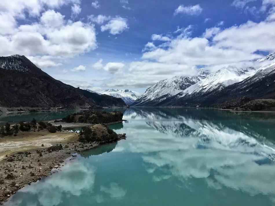 湖水颜色大揭秘，原来这么回事儿！
