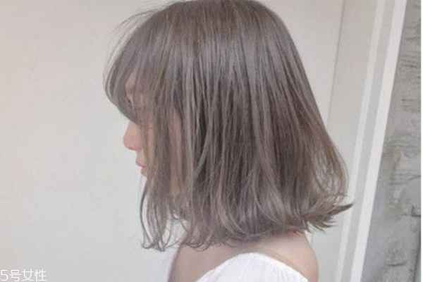 灰色穿搭肤色匹配秘诀大公开  第2张