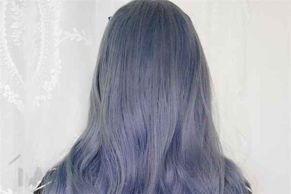 灰色穿搭肤色匹配秘诀大公开