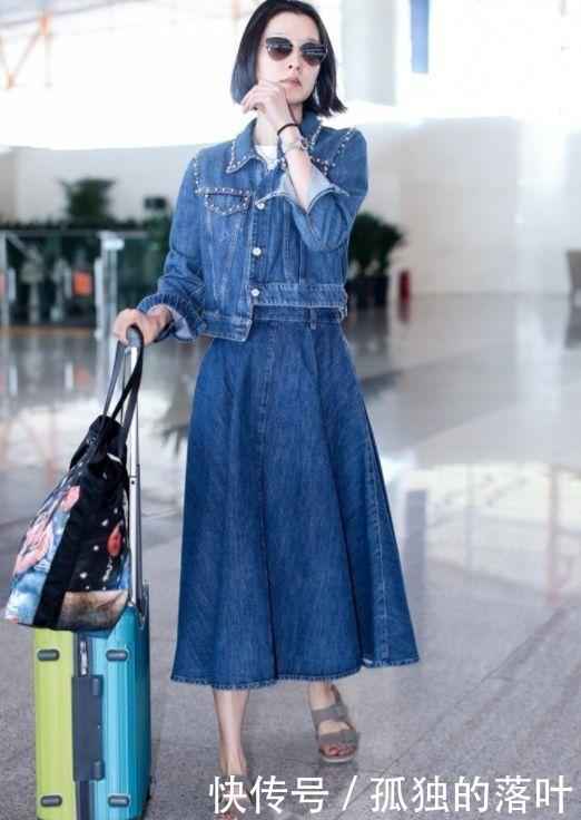 牛仔裙穿搭攻略 选对鞋子美翻一整季