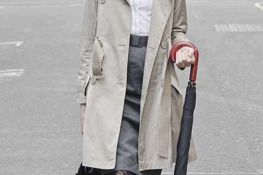 男士风衣配什么裤子才能既帅气又实用看看这些穿搭方案  第2张