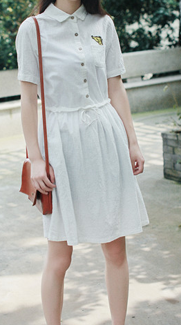 白色裙子配包包配色全攻略 从安全牌到高阶玩家这样搭 第2张 白色裙子配包包配色全攻略 从安全牌到高阶玩家这样搭 第2张