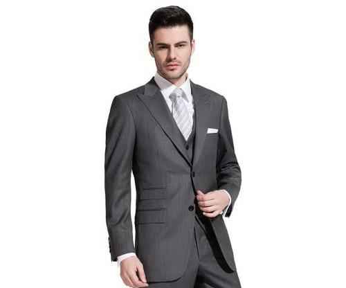 穿对正装的男人,人生战场先赢一半:从职场菜鸟到气场大佬的终极穿搭经 第2张 穿对正装的男人,人生战场先赢一半:从职场菜鸟到气场大佬的终极穿搭经 第2张