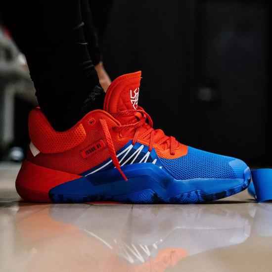 篮球鞋咋选不踩坑 老球皮的血泪经验谈