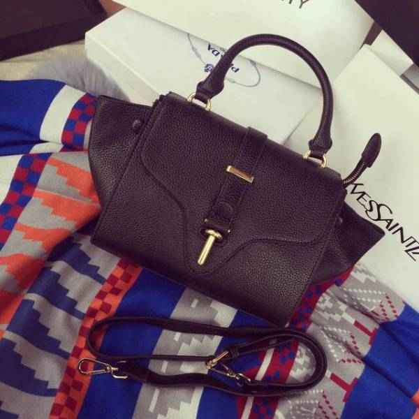 粉色包包搭配衣裳全攻略 让你成为街头最靓的妞