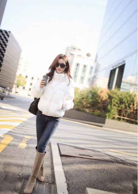 粉色毛衣搭配裤子秘诀大公开  第2张