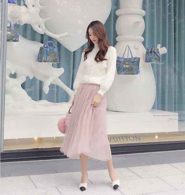 粉色裙子搭配鞋子的绝妙攻略