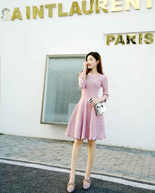 粉色裙子搭配鞋子的绝妙攻略  第2张